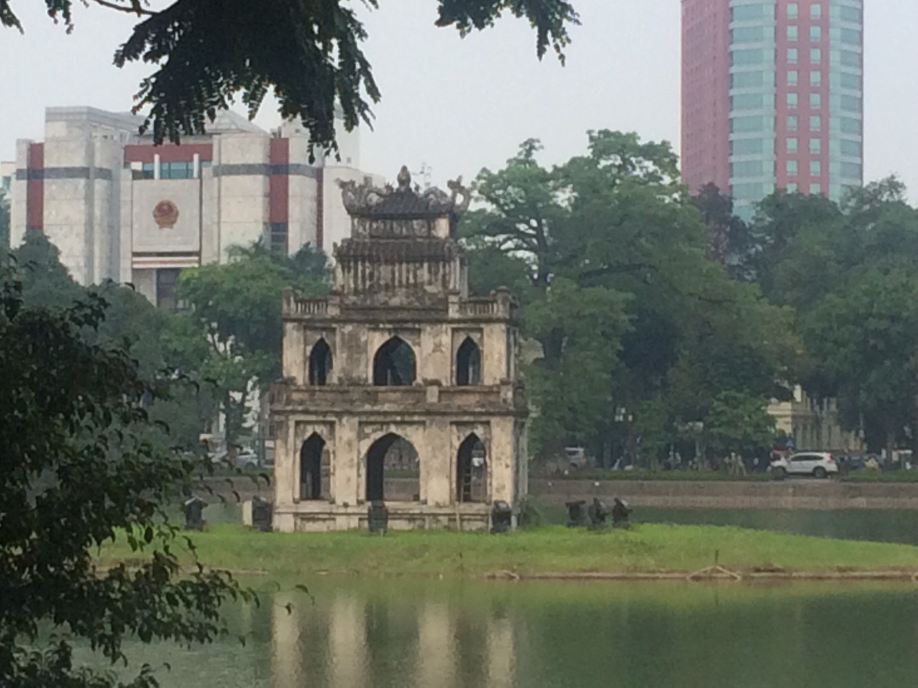 ホアンキエム湖