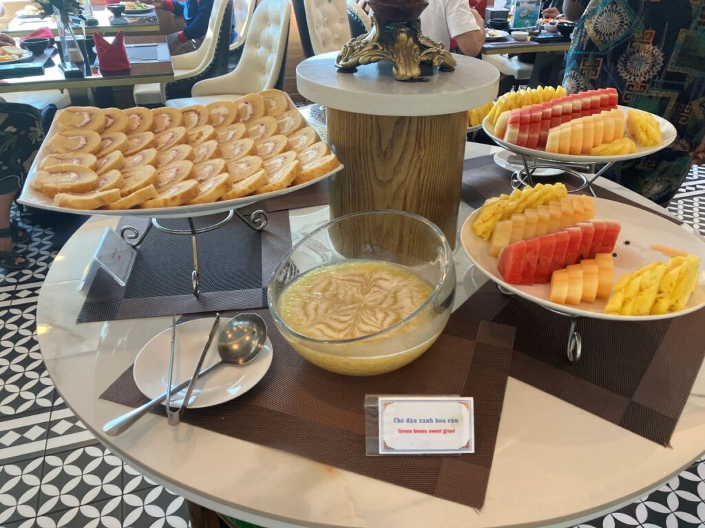 デザート・ハロン湾クルーズ